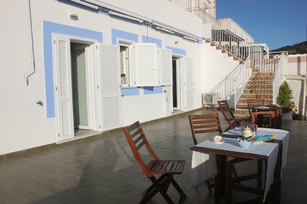 Le Case Dei Pescatori - Residence Il Tramonto Ponza Extérieur photo